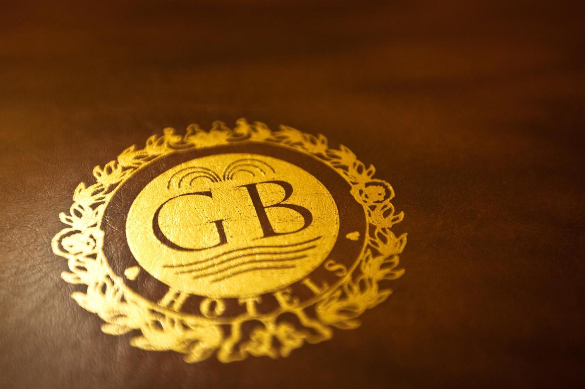 Grand Hotel Trieste & Victoria Abano Terme Eksteriør bilde Gold-embossed monogram