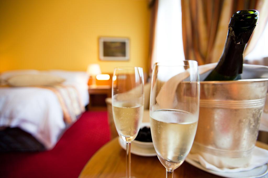 Grand Hotel Trieste & Victoria Abano Terme Eksteriør bilde Prosecco DOC