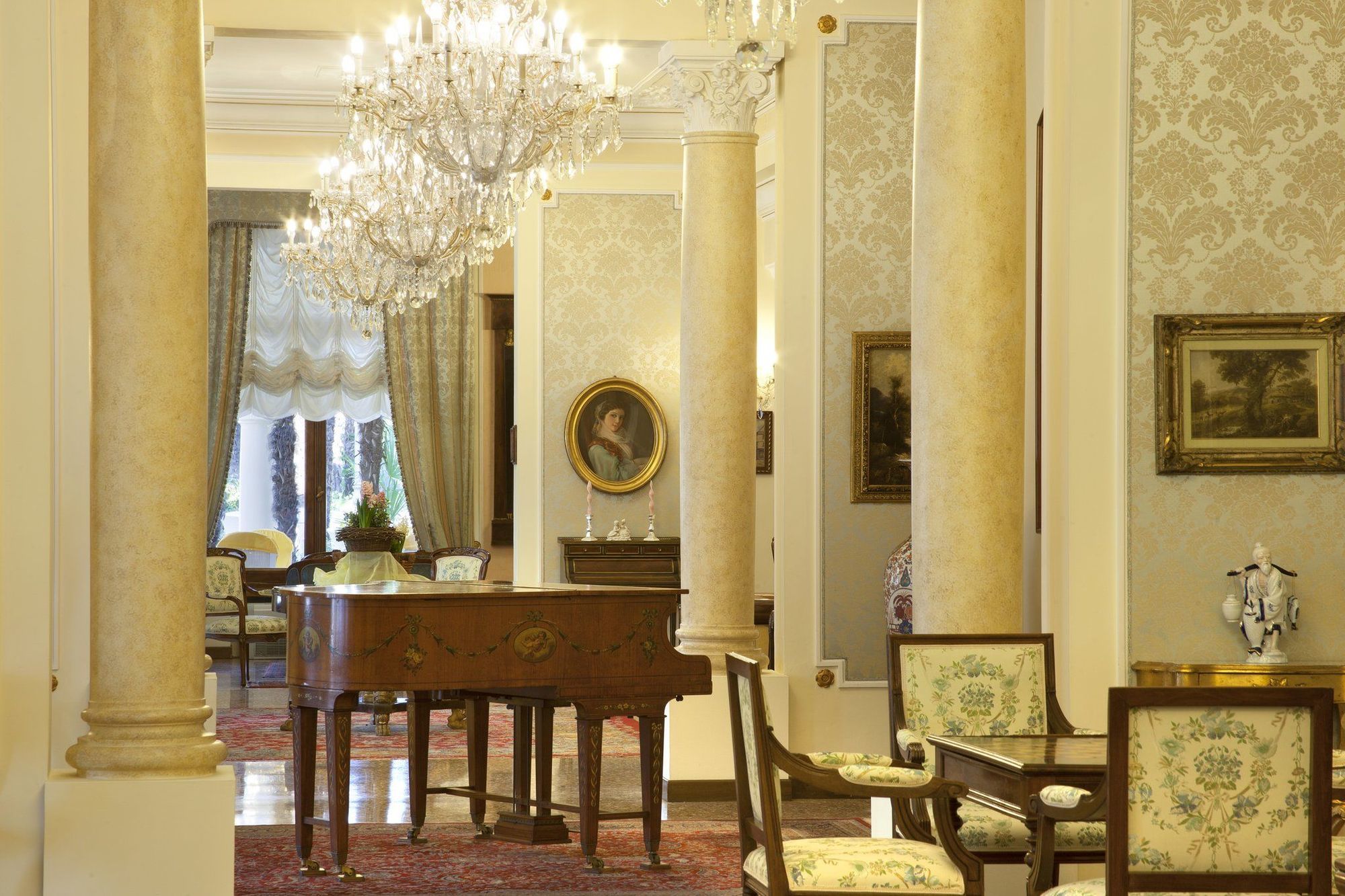 Grand Hotel Trieste & Victoria Abano Terme Eksteriør bilde The interior of the hotel